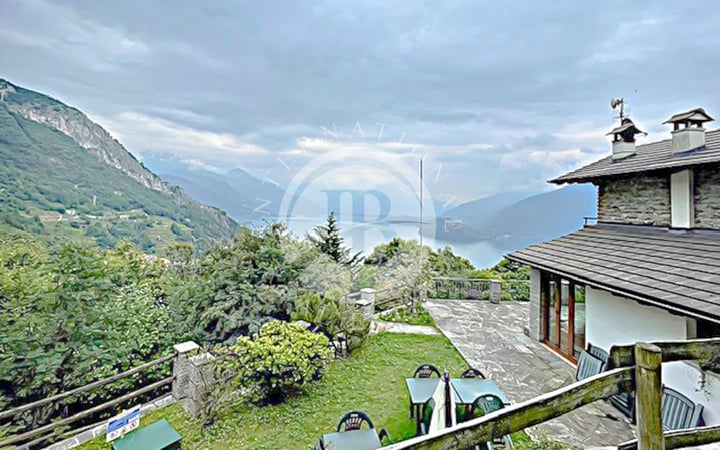 Apartment in Pianello del Lario - view 1