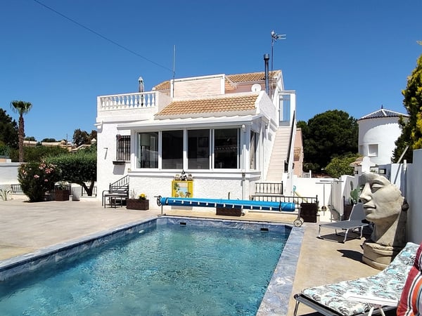 Villa in Jacarilla - view 1