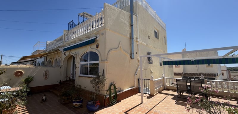 House in San Miguel de Salinas - view 1