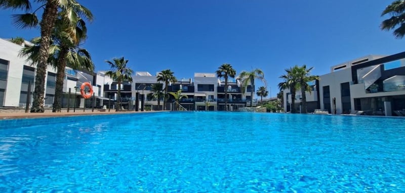 Apartment in Urbanizacion El Raso - view 1