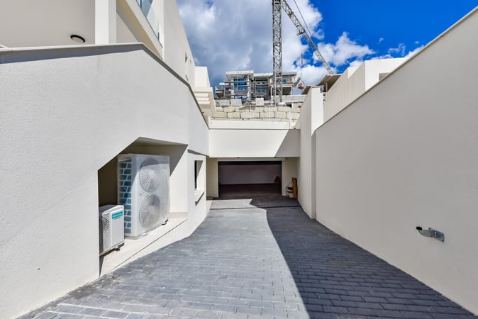 Villa in Finestrat - view 1
