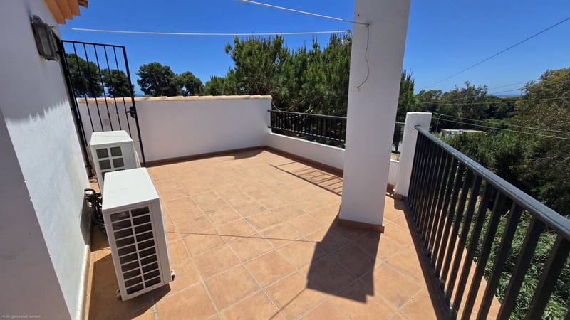 House in Cabopino - view 1