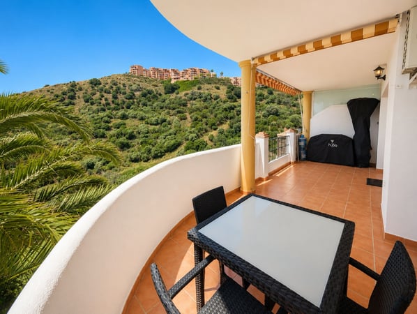 Apartment in Sitio de Calahonda - view 1