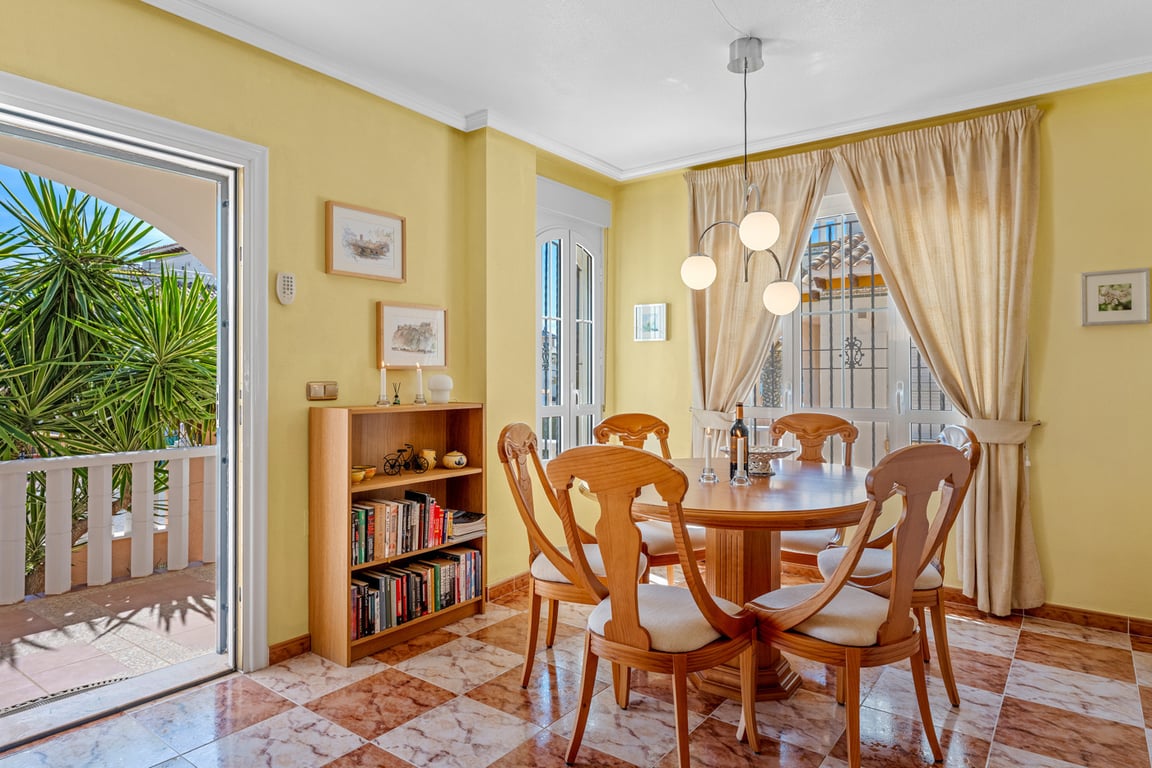 House in Dehesa de Campoamor - Image 3
