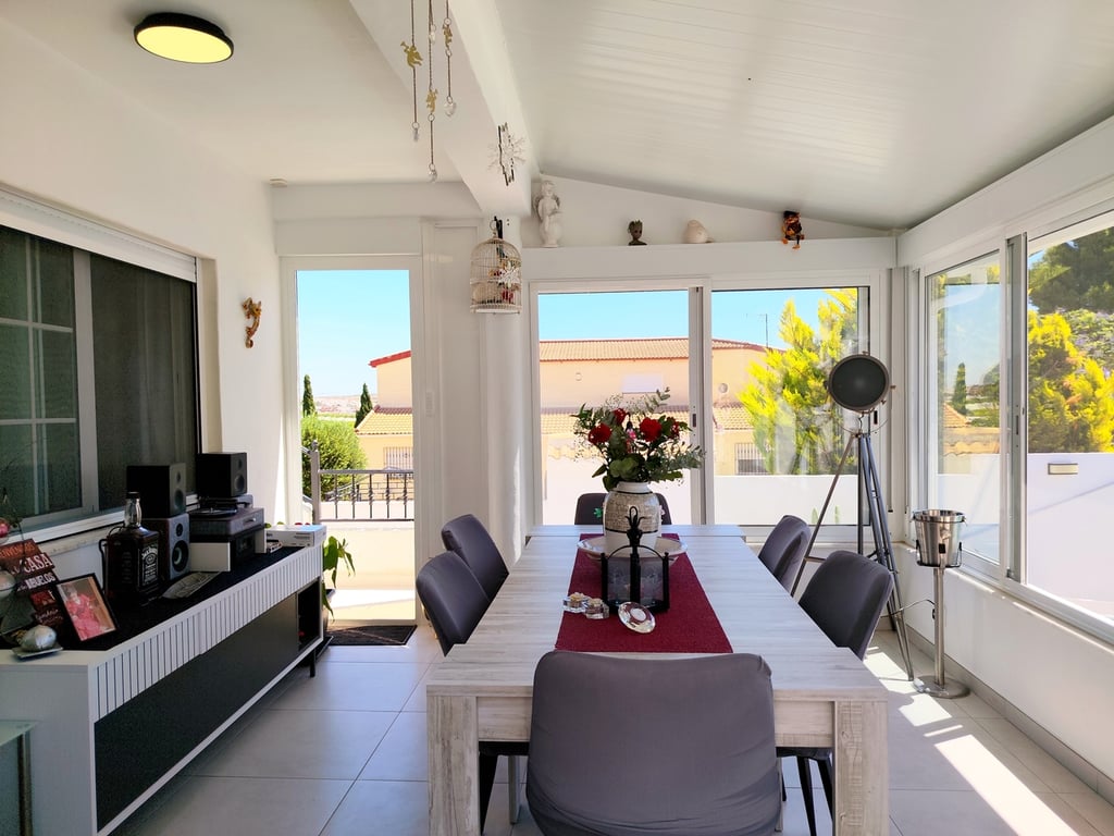 Villa in San Miguel de Salinas - Image 3