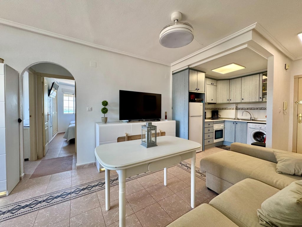 Apartment in Torrelamata - Image 3