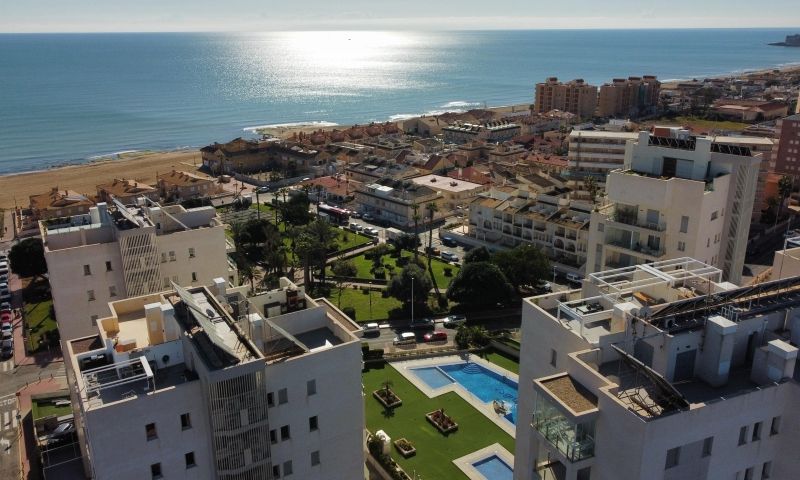 Apartment in Torrevieja - Image 2