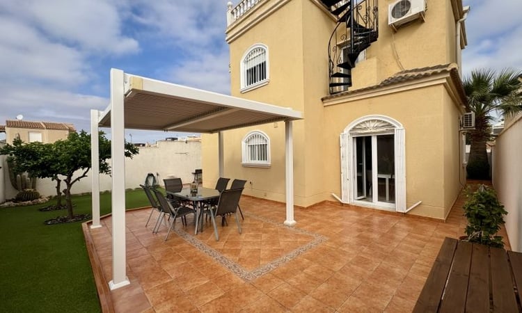 Villa in Torrevieja - view 1