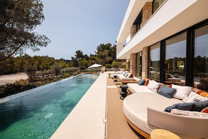Villa in Roca Llisa - view 1