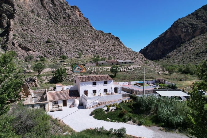 House in Oria - view 1