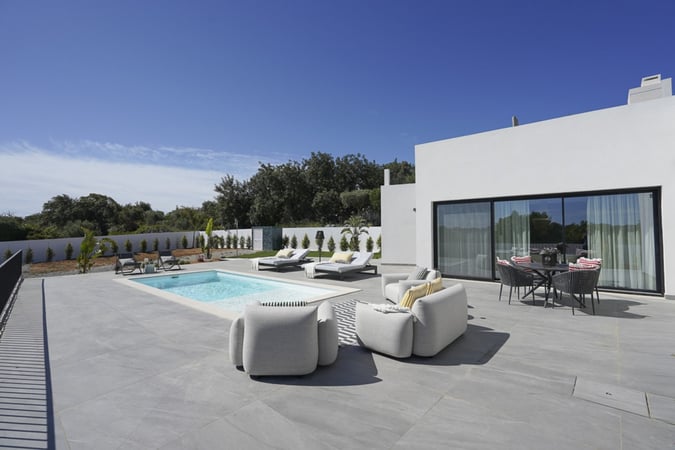 House in Moncarapacho - view 1
