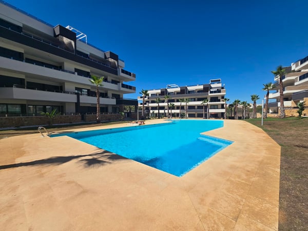 Apartment in Urbanizacion los Balcones - view 1