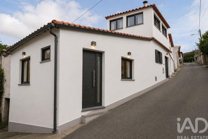House in Ceira - view 1