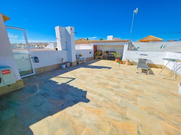 Apartment in Jacarilla - view 1