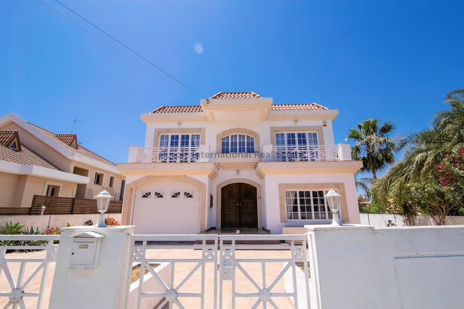 House in Kiti - view 1
