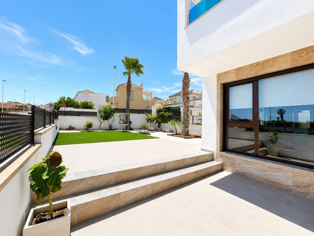House in Los Balcones - Image 3