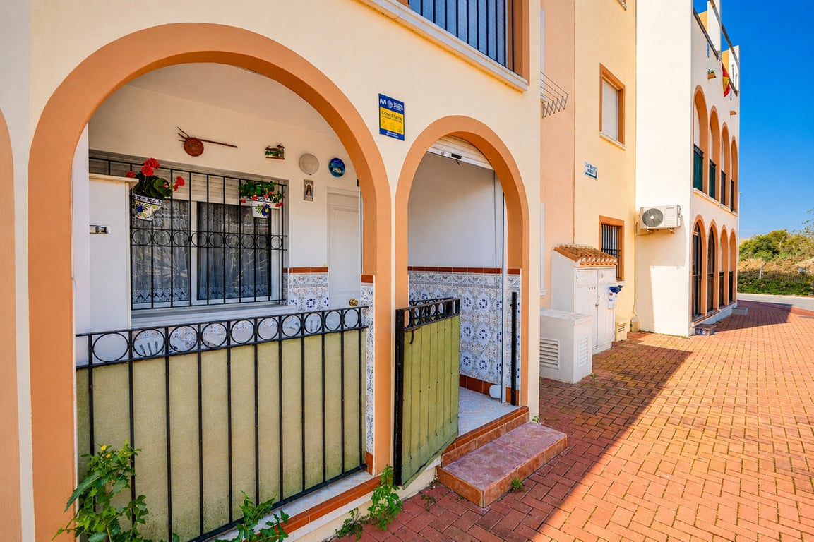 Villa in Torrevieja - Image 2