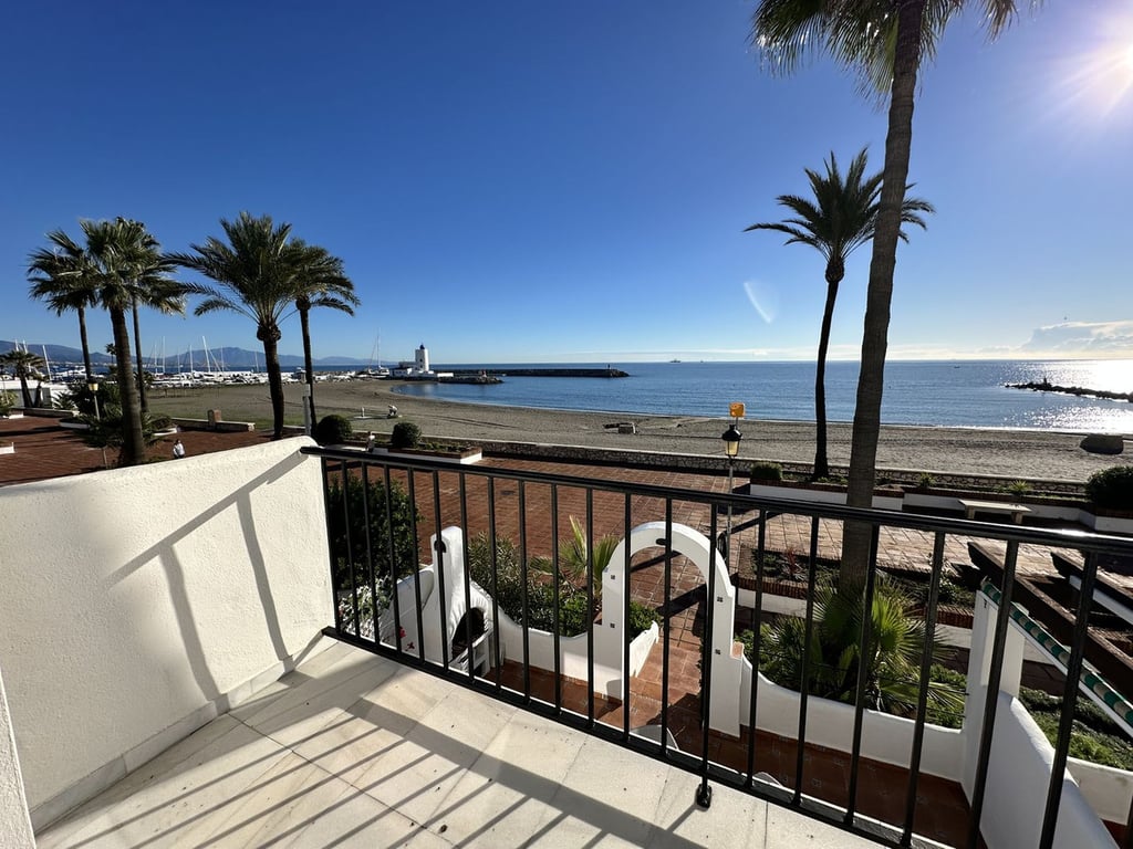 House in La Duquesa - Image 2