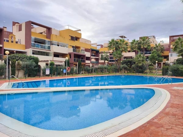 Apartment in Dehesa de Campoamor - view 1
