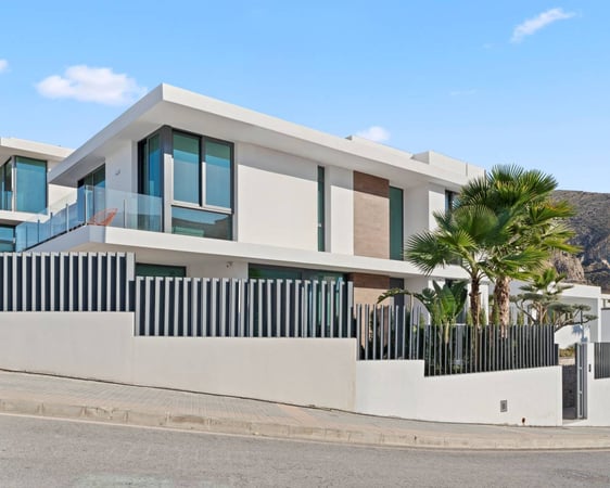 Villa in Benidorm - view 1