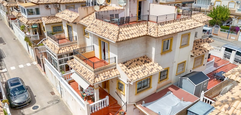 House in La Zenia - view 1