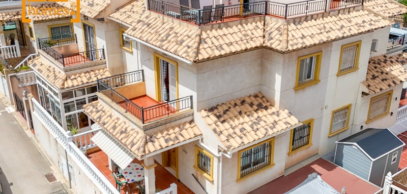 House in La Zenia - view 1