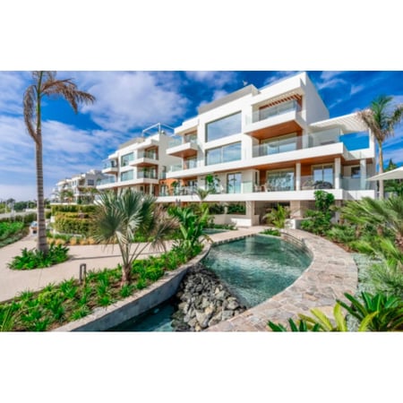 Apartment in Nueva Andalucia - view 1