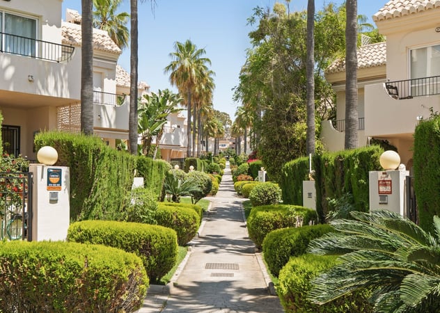 House in Marbella Del Este - view 1
