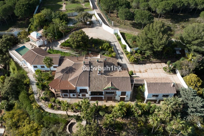Villa in Alhaurin el Grande - view 1