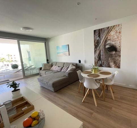 Apartment in Villamartin - view 1