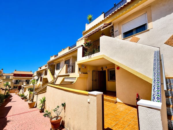 Apartment in La Zenia - view 1