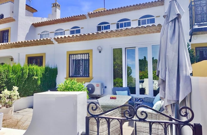 House in Villamartin - view 1