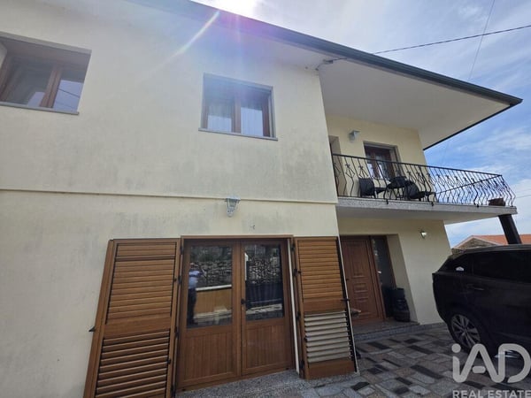 House in Pedregal - view 1