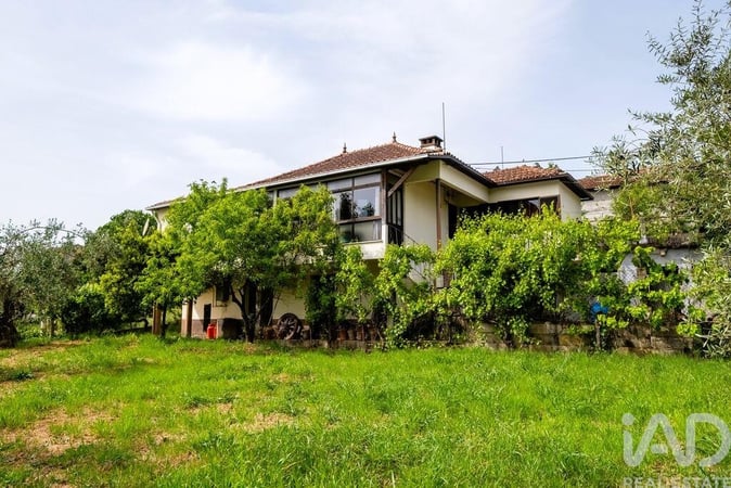 House in Penacova - view 1
