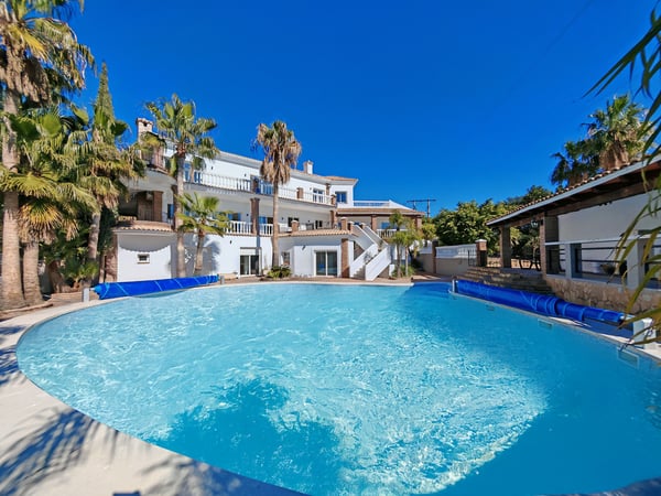 Villa in Fuengirola - view 1