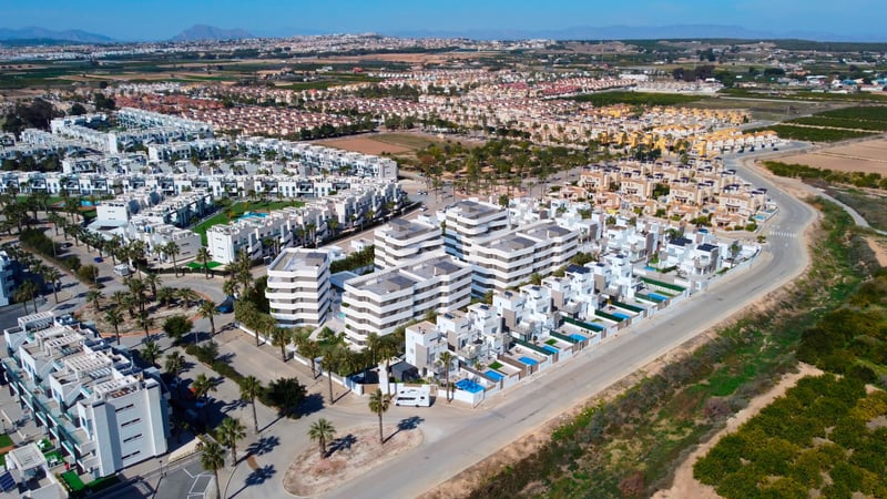 House in Guardamar del Segura - view 1