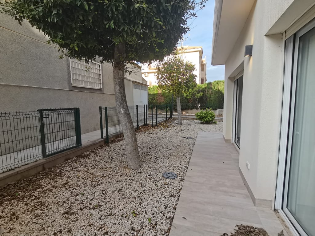 Apartment in Torrevieja - Image 3