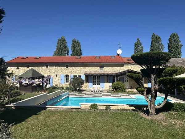 House in Sauveterre-de-Guyenne - view 1