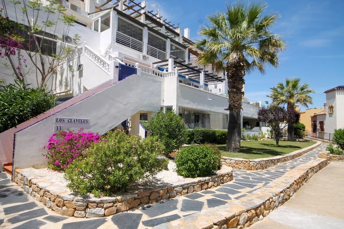 Apartment in Campoamor R-5 - view 1