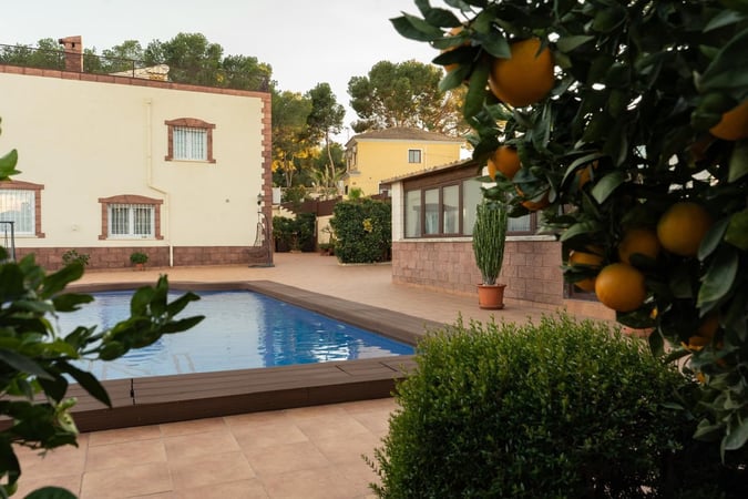 Villa in Residencia los Altos - view 1