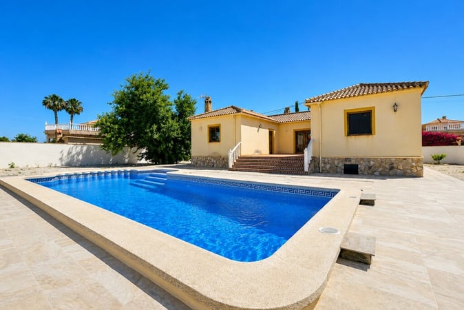 House in Catral - view 1