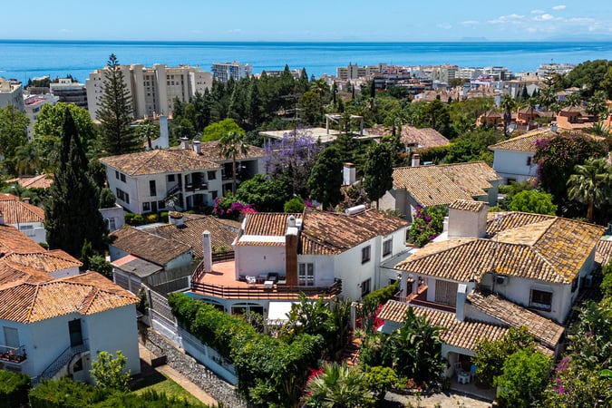 Villa in Marbella - view 1