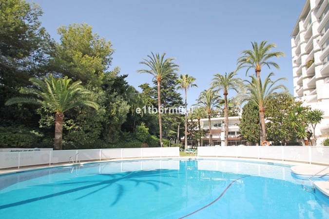 Apartment in Nueva Andalucia - view 1