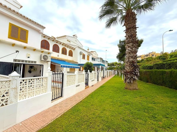 Apartment in Torrevieja - view 1