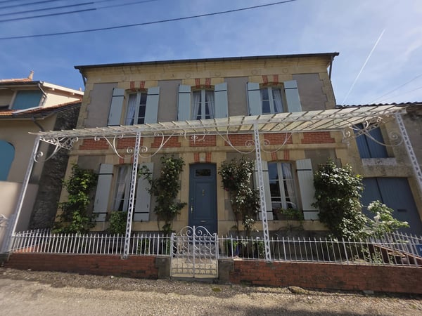 House in Eymet - view 1