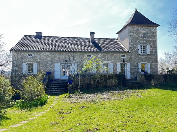 House in Saint-Cirq-Lapopie - view 1