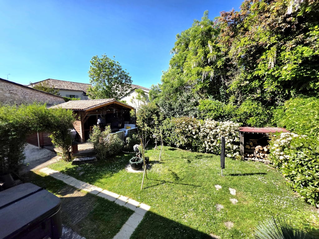 House in Eymet - Image 2