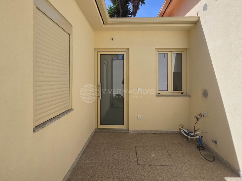 Villa in Rio Tinto - Image 3