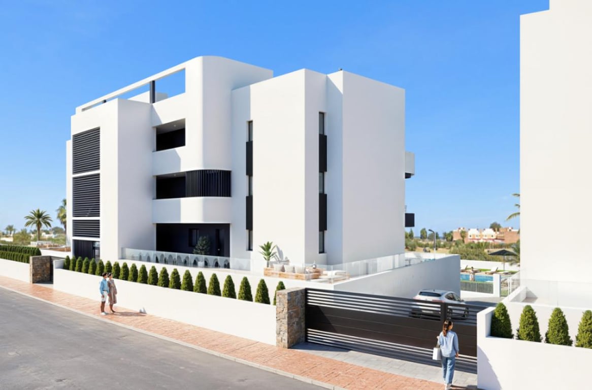 House in Los Alcazares - Image 3