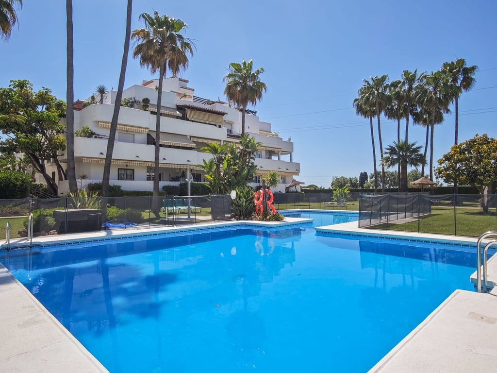 Apartment in Marbella - Image 2